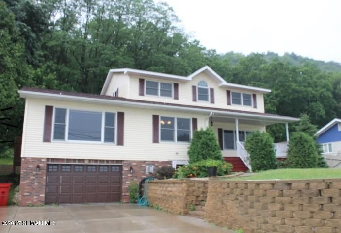 663 E Lake Blvd, Winona, MN 55987