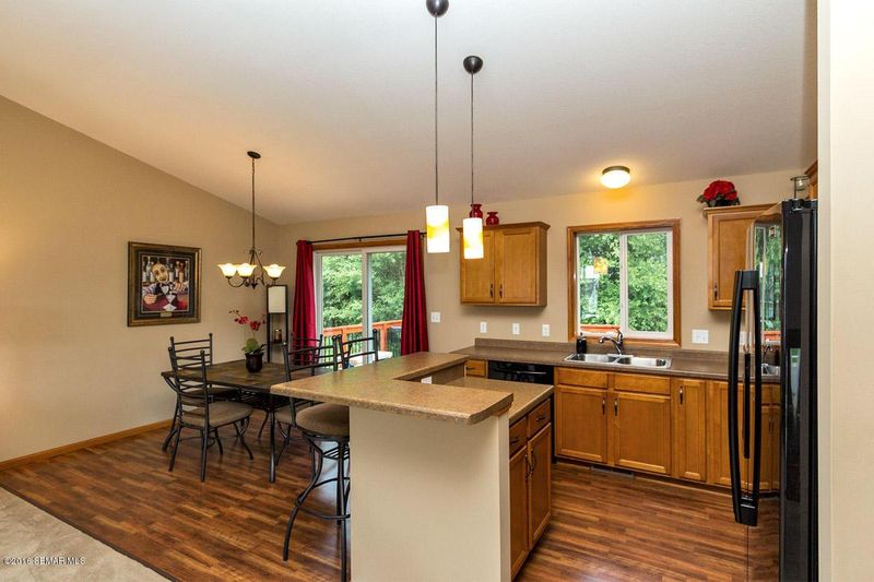 5207 Ridgeway Rd NW, Rochester, MN 55901