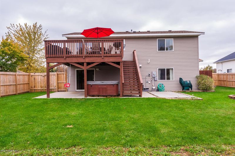108 Lillie Ln SE, Pine Island, MN 55963