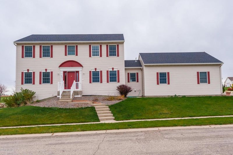 5554 Leslie Ln SW, Rochester, MN 55902