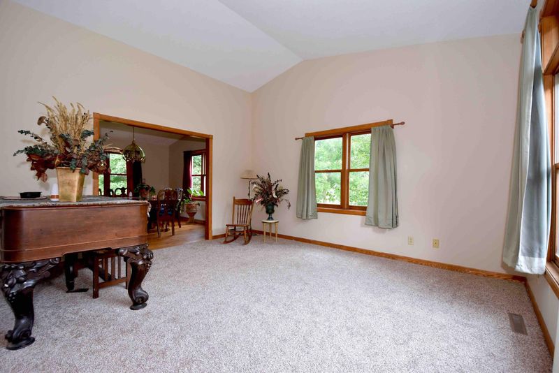 52 Forest Oak Ct, Winona, MN 55987