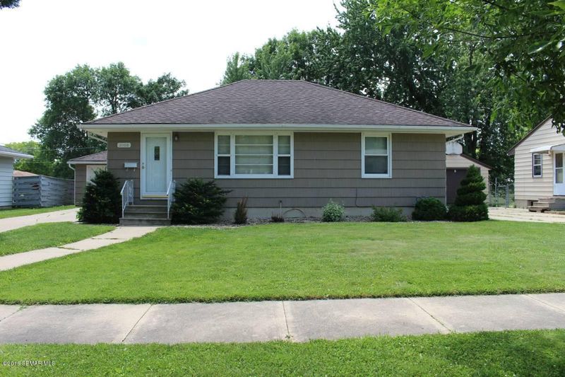 2008 3rd Ave SE, Austin, MN 55912