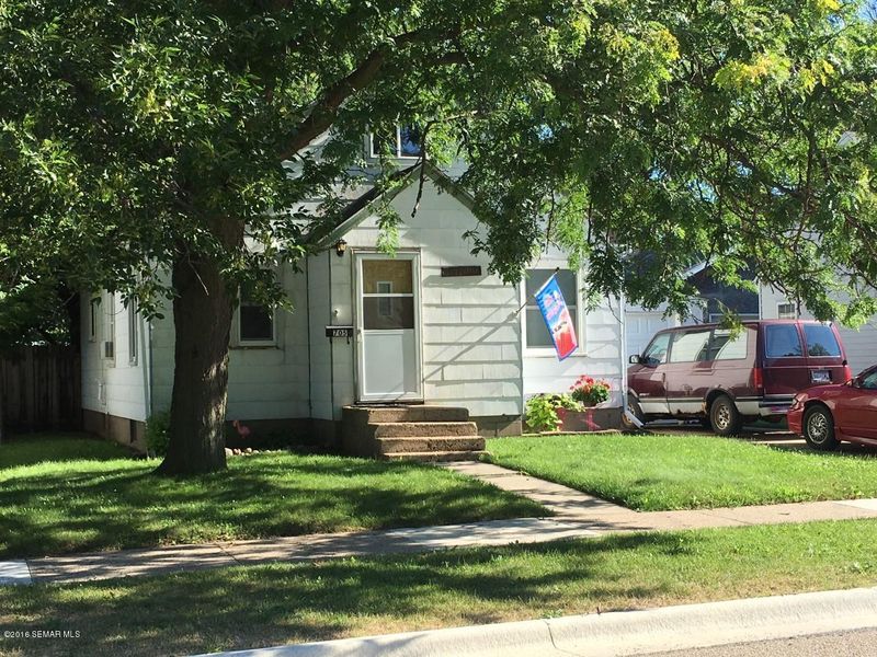 705 10th Ave SE, Austin, MN 55912
