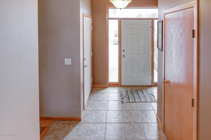 4933 Valley Dr NW, Rochester, MN 55901