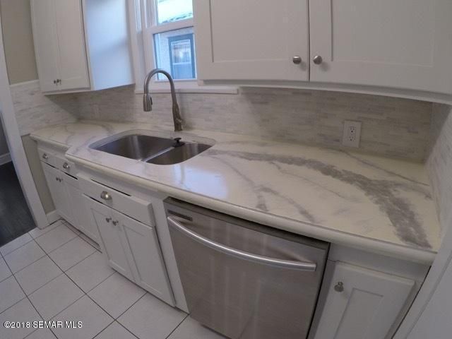 945 5th Ave SE, Rochester, MN 55904