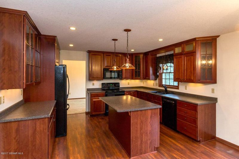 5114 3rd St NW, Rochester, MN 55901