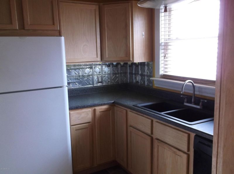 906 5th Ave NW, Austin, MN 55912