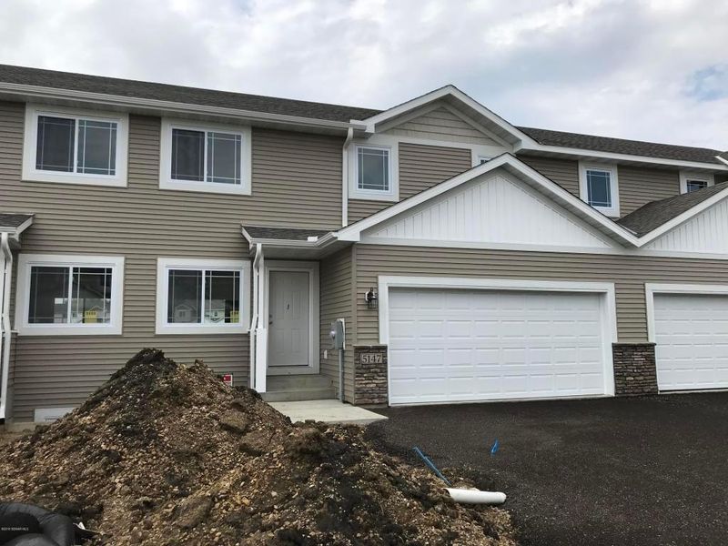 5147 Foxfield Dr NW, Rochester, MN 55901