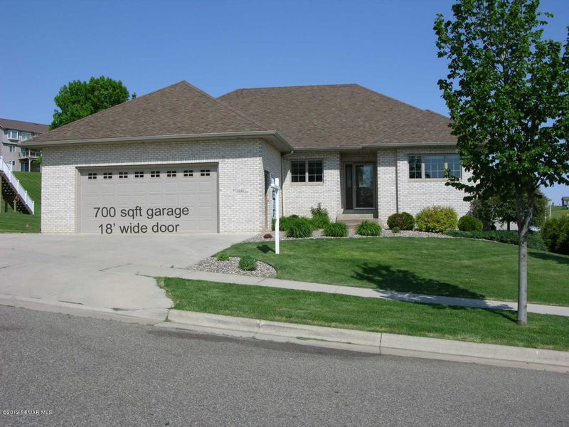 1646 Century Hills Dr NE, Rochester, MN 55906