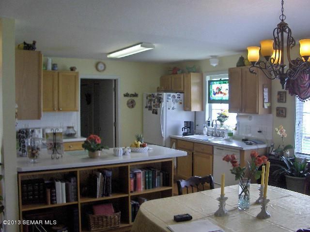 144 24th Pl NW, Owatonna, MN 55060