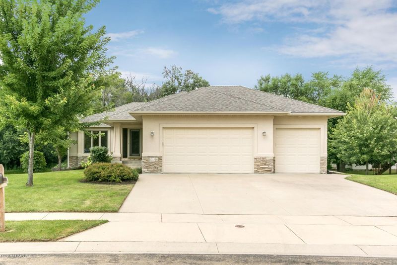 1723 Juniper Ln SW, Rochester, MN 55902