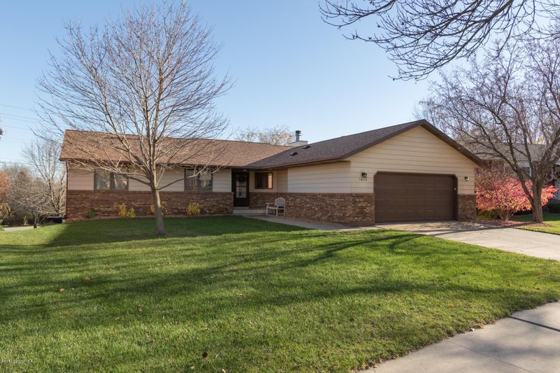1820 Northern Heights Dr NE, Rochester, MN 55906