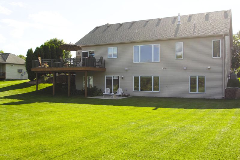 4818 Scenic Oak Dr SW, Rochester, MN 55902