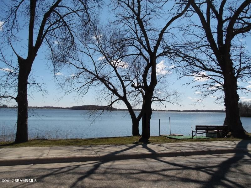 1705 Clear Lake Dr, Waseca, MN 56093