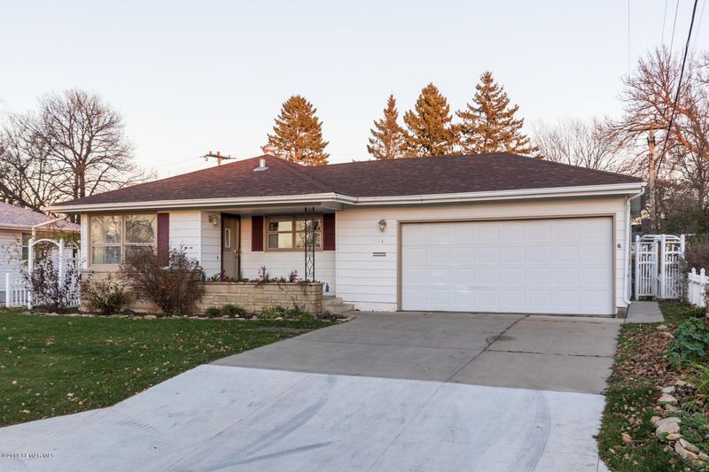 114 3rd Ave NE, Stewartville, MN 55976