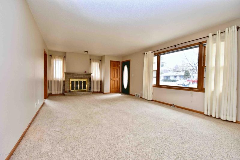 502 Hiawatha Blvd, Winona, MN 55987