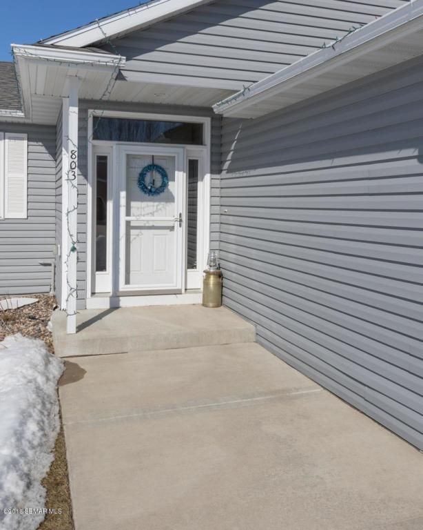803 10th St NW, Kasson, MN 55944