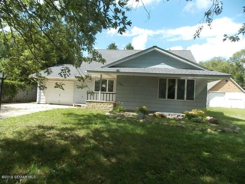504 Bergen St NW, Adams, MN 55909