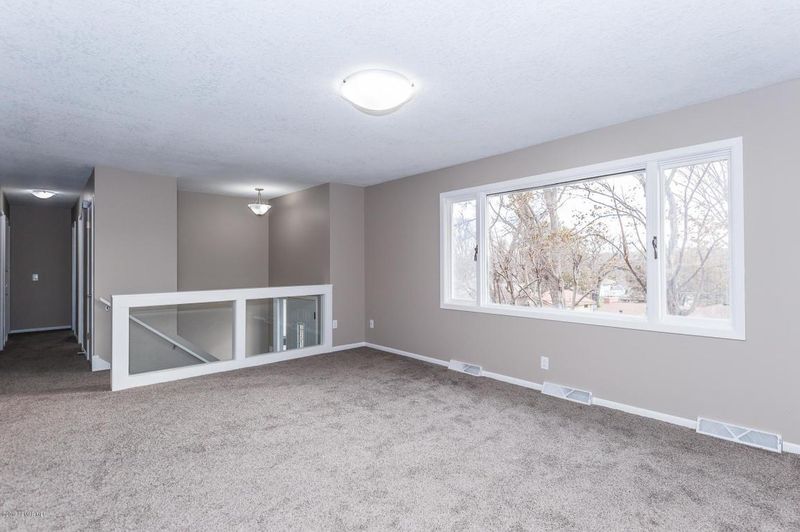 1025 11th St SW, Rochester, MN 55902