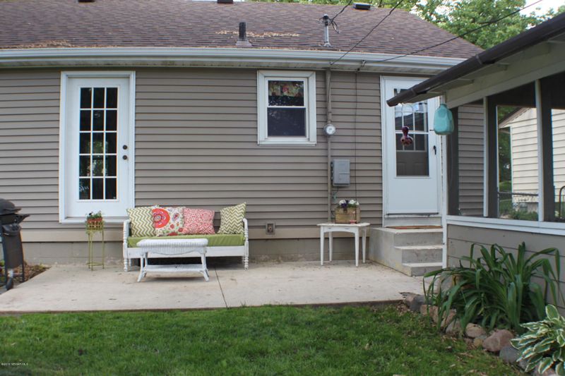 3572 6th St NW, Rochester, MN 55901