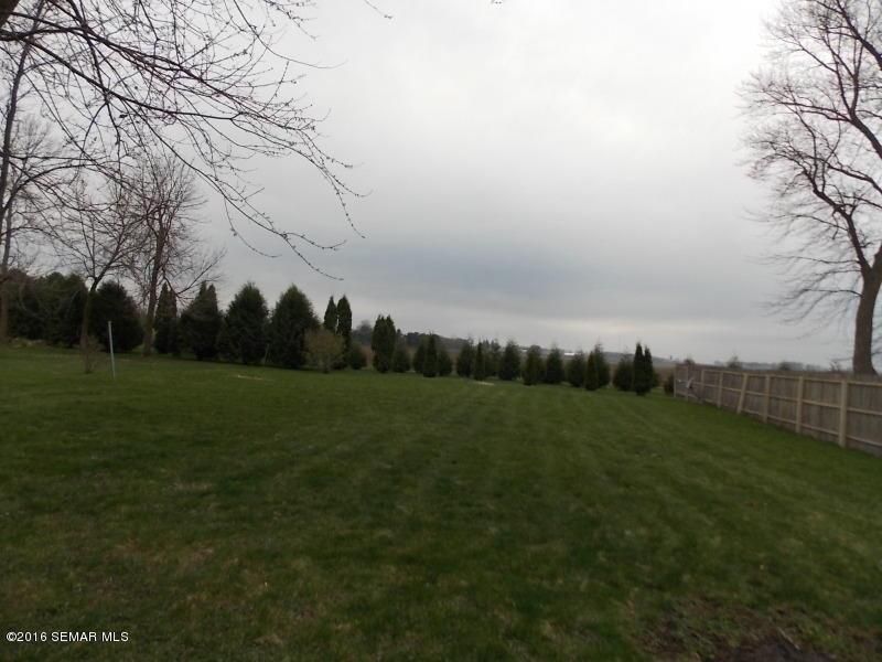 406 W County Rd S, Le Roy, MN 55951
