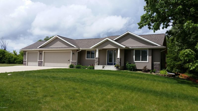 2600 6th Ave NW, Austin, MN 55912