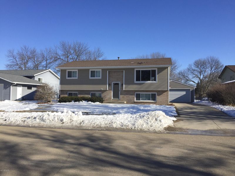 1610 5th Ave SE, Rochester, MN 55904