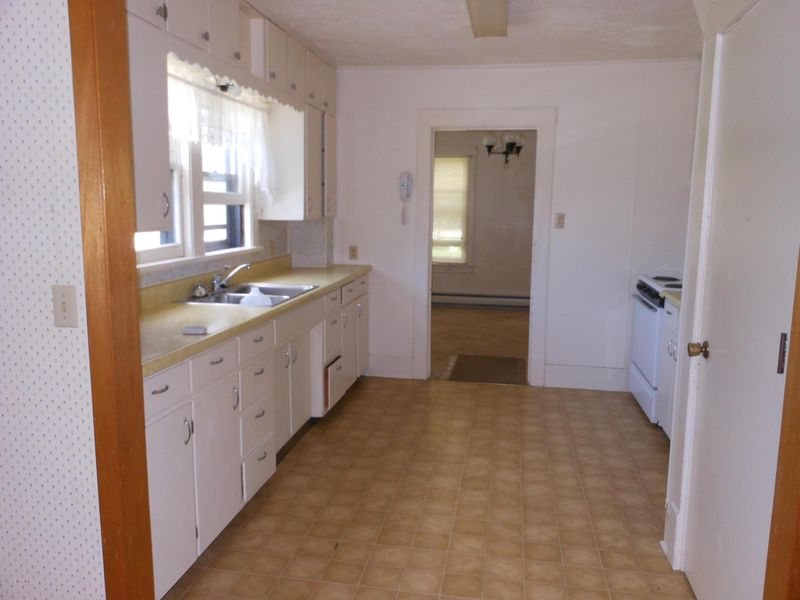 1204 10th Dr SE, Austin, MN 55912