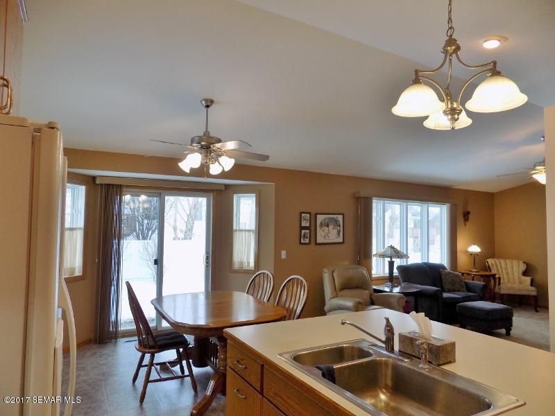 1910 Fieldstone Ave SE, Owatonna, MN 55060