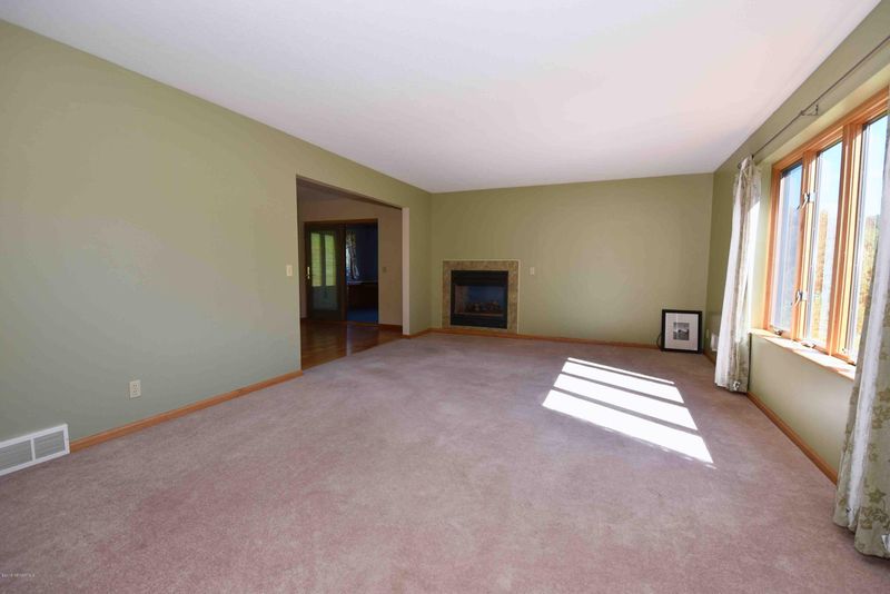 710 Spring Brook Dr, Winona, MN 55987