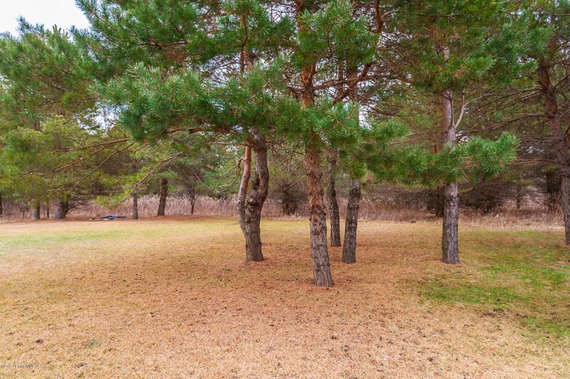 2306 Red Pine Ln SW, Rochester, MN 55902