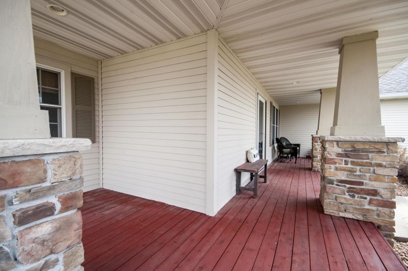 955 Ancaster Pl NE, Byron, MN 55920