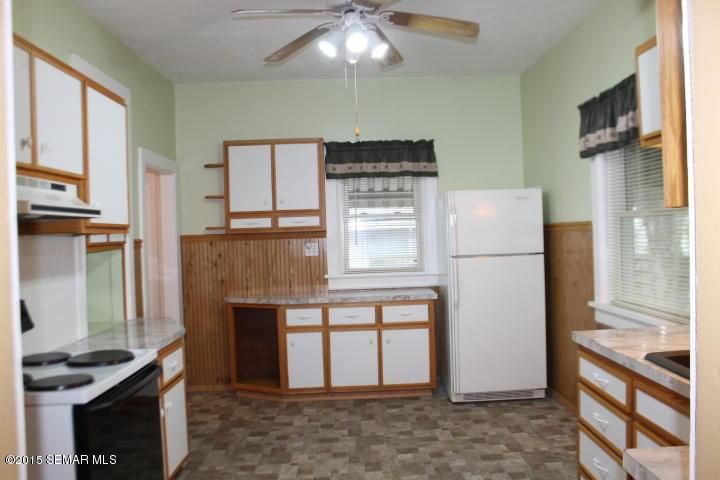 723 W 7th St, Winona, MN 55987