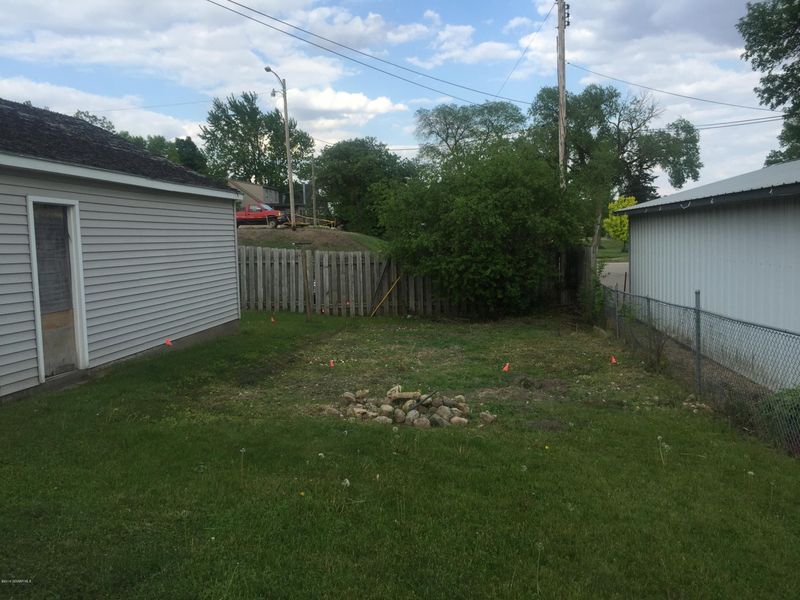 507 S Main St, Austin, MN 55912