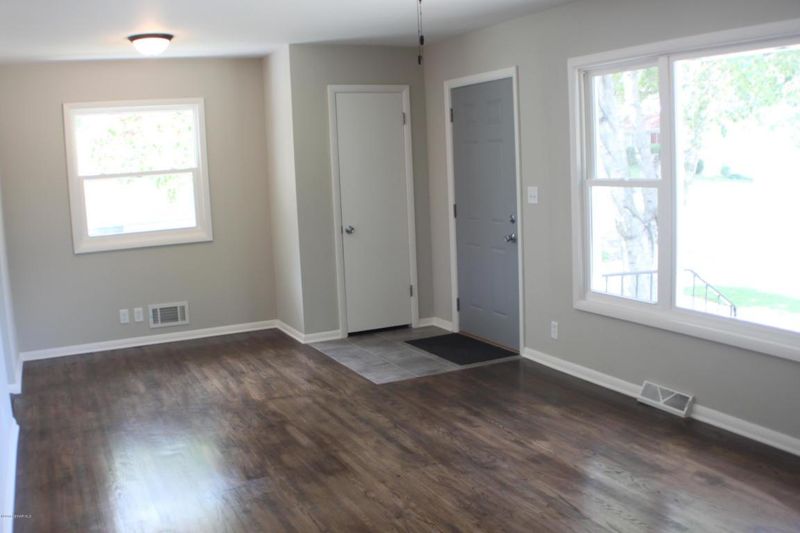 2432 26 St NW, Rochester, MN 55901