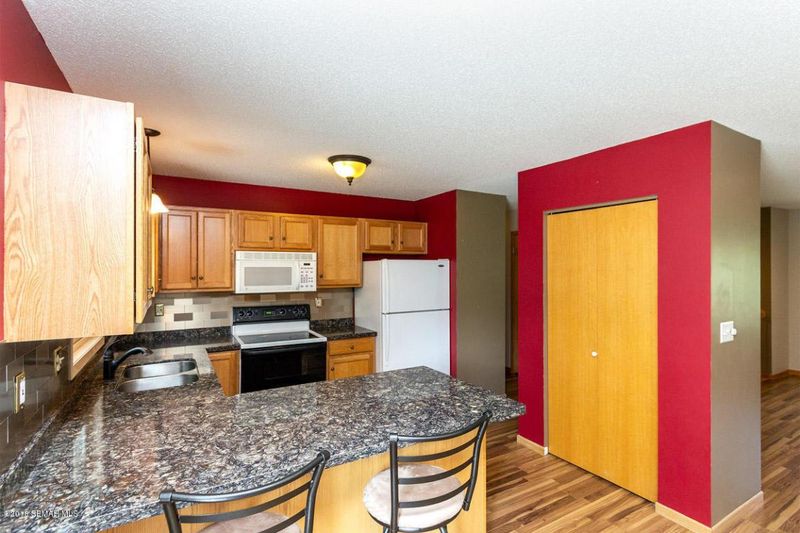 1416 Sunset Ave SE, Rochester, MN 55904