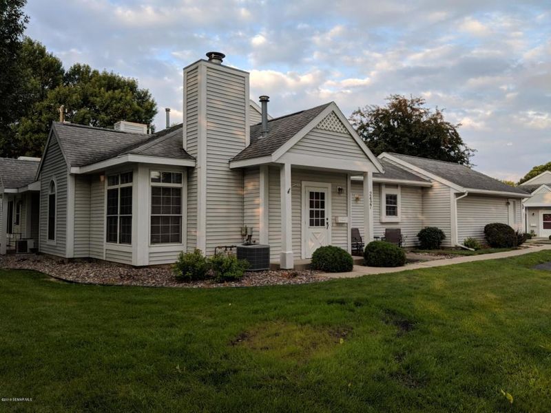 2427 Valleyhigh Dr NW, Rochester, MN 55901
