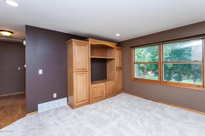4107 2nd St NW, Rochester, MN 55901