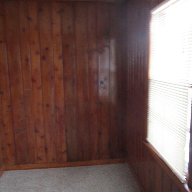 1105 2nd Ave NW, Austin, MN 55912