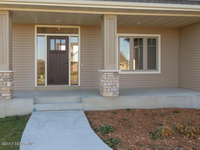 2061 Shannon Oaks Blvd NE, Rochester, MN 55906