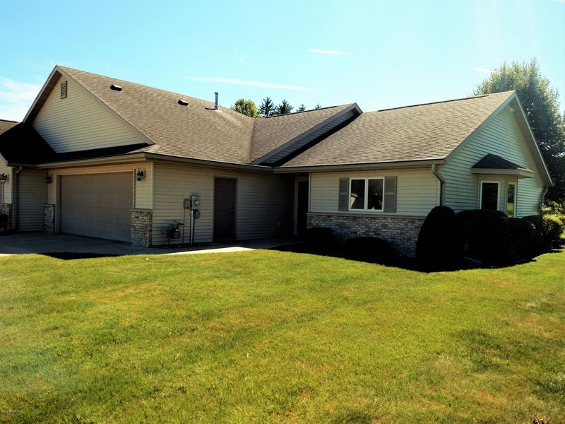 348 Saint Martin Ave, Saint Charles, MN 55972