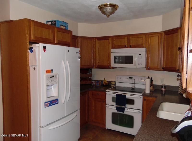 721 3rd St NW, Waseca, MN 56093