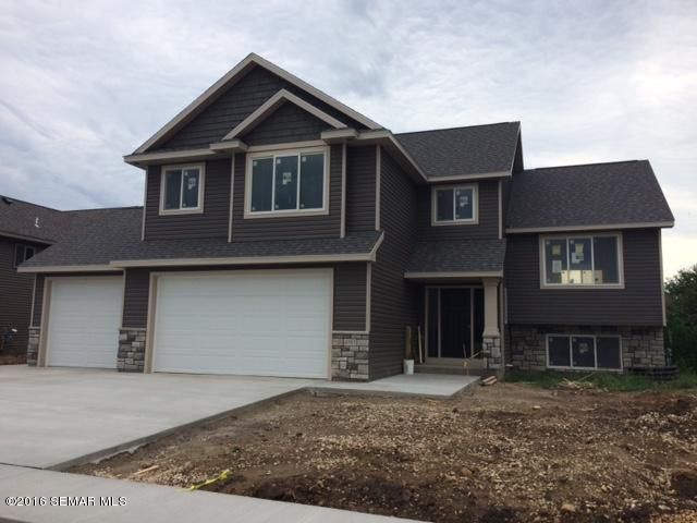 4585 Buckingham Dr NW, Rochester, MN 55901
