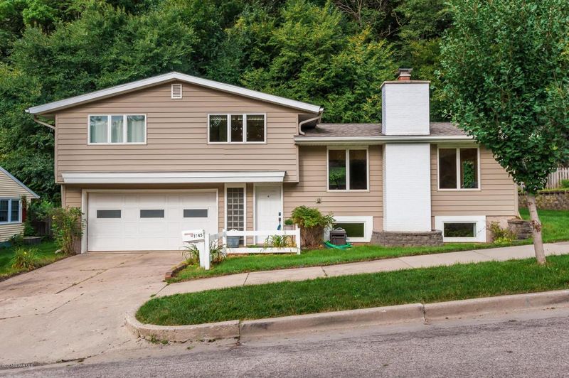 1645 9th Ave NE, Rochester, MN 55906