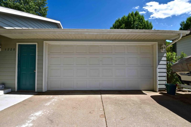 1220 49th Ave, Winona, MN 55987