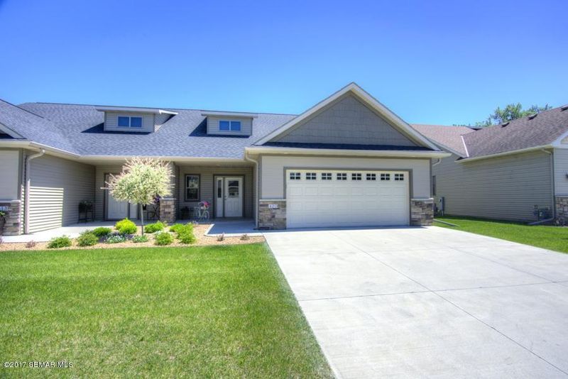 420 22nd Ave SW, Rochester, MN 55902