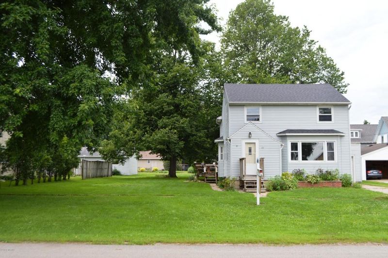 25 1st Ave SW, Elgin, MN 55932