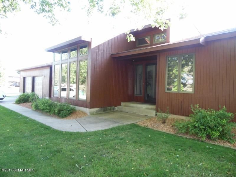 36907 Knoll Dr, Waseca, MN 56093