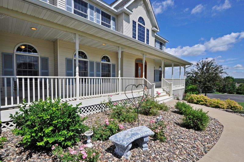 8838 Fitzpatrick Ln NW, Rochester, MN 55901