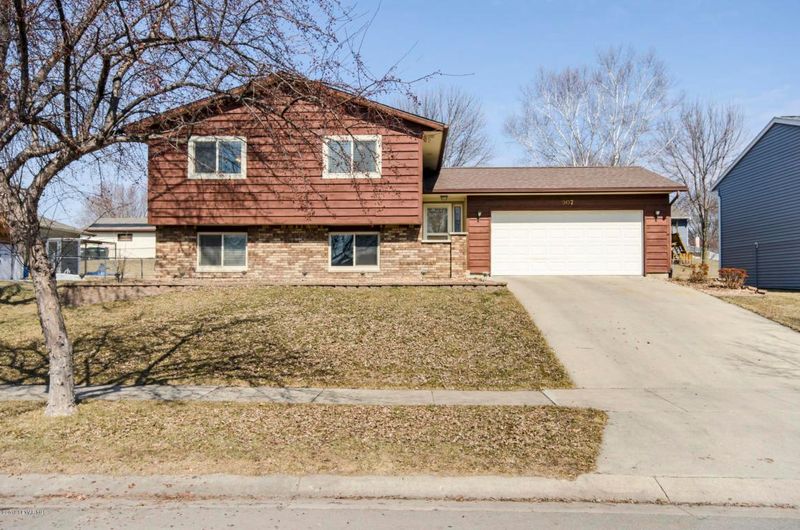 907 23rd St SE, Rochester, MN 55904